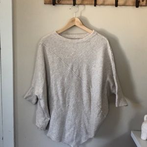 Lou & Grey cozy poncho sweater (xs/s)